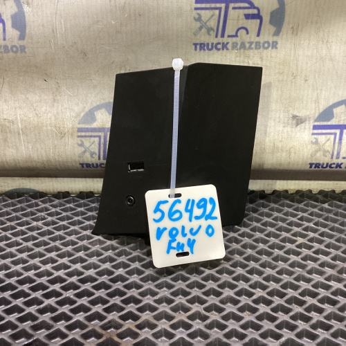 Панель USB/AUX (вход) VOLVO