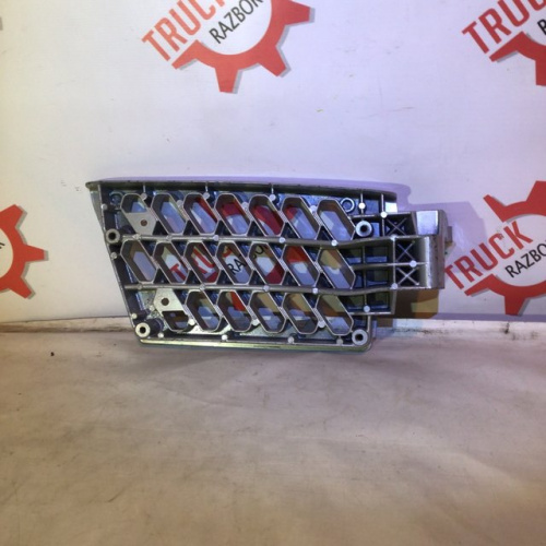 Ступень подножки нижней R VOLVO