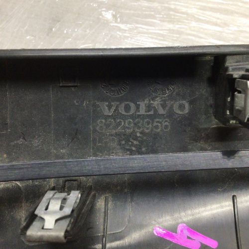 Накладка передней панели, L Volvo