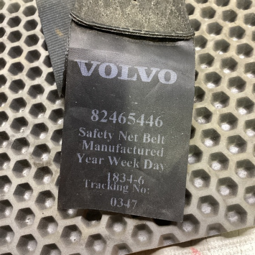 Ремень безопасности Volvo