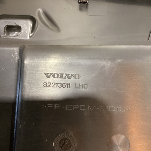 Накладка консоли (торпедо), L VOLVO