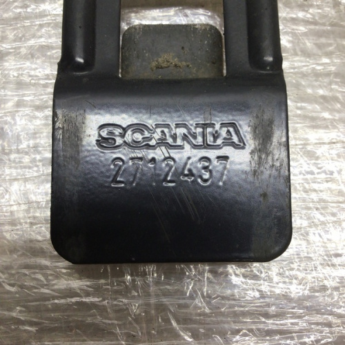 Кронштейн брызговика крюк Scania
