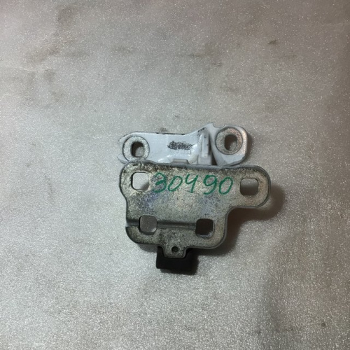 Петля двери L Volvo