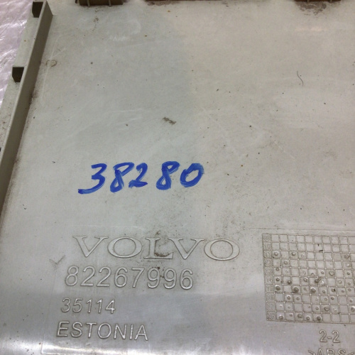 Крышка плафона VOLVO