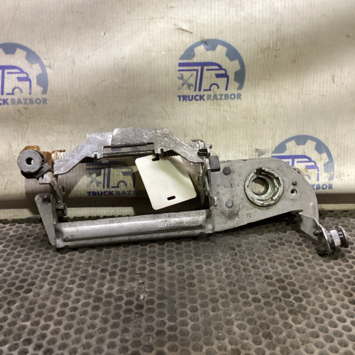 Кронштейн ручки двери наружной, L VOLVO