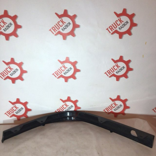Спойлер под бампер Volvo